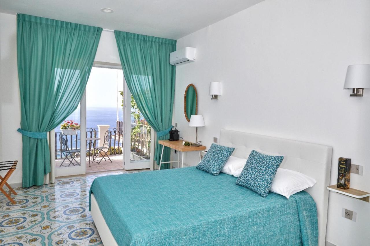 Malafemmena Guest House كابري الغرفة الصورة