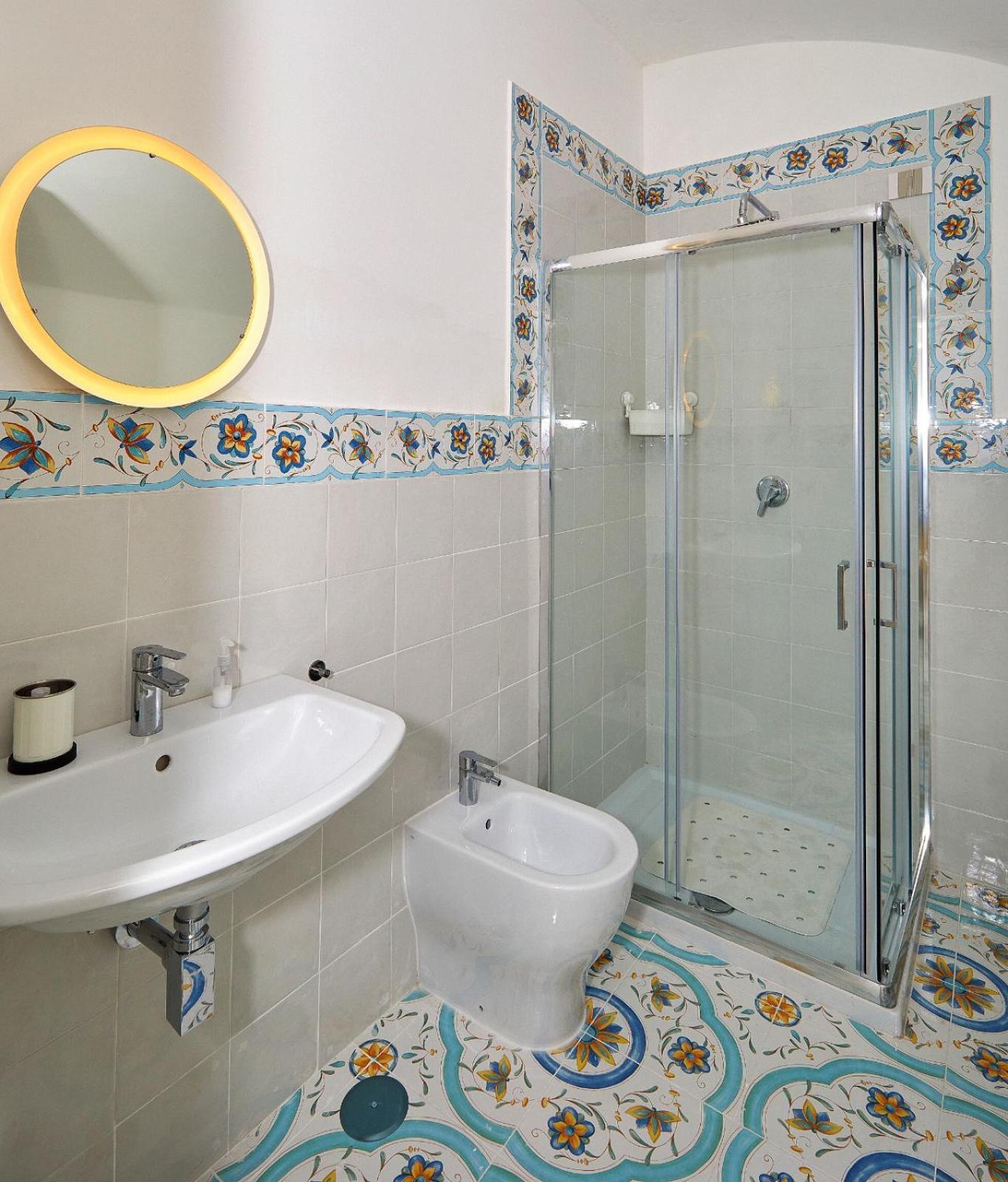 Malafemmena Guest House كابري الغرفة الصورة